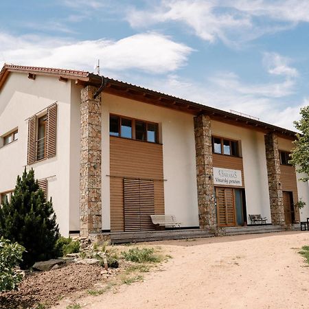 Vinarsky Penzion Strachotice Exterior foto